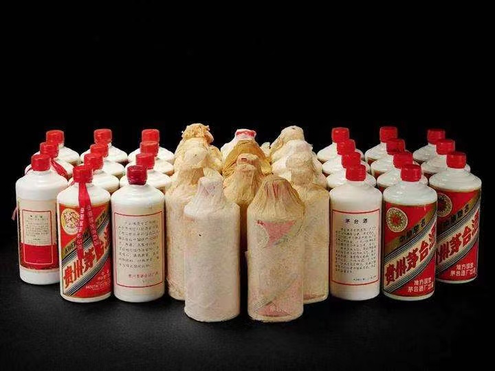 宝丰日照岚山回收酒价格哪里回收(附近上门回收茅台酒）?